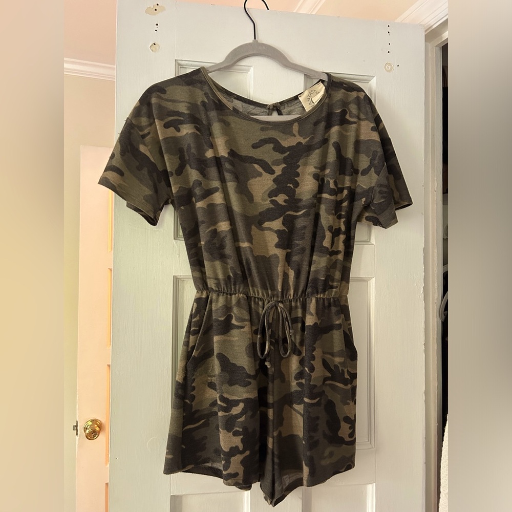 Camouflage jumpsuit - size small - only worn once (bought at a boutique)